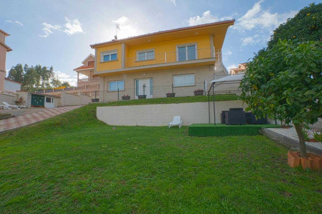 Photo of Buildings in Poio
