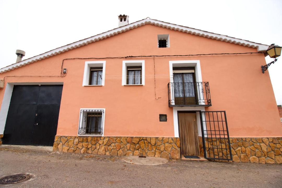 Photo of Buildings in Los Valdecolmenas