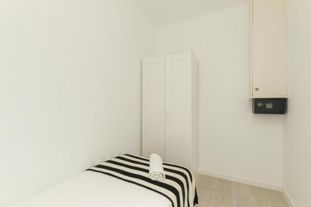 Photo of Bedroom in El Poble-sec