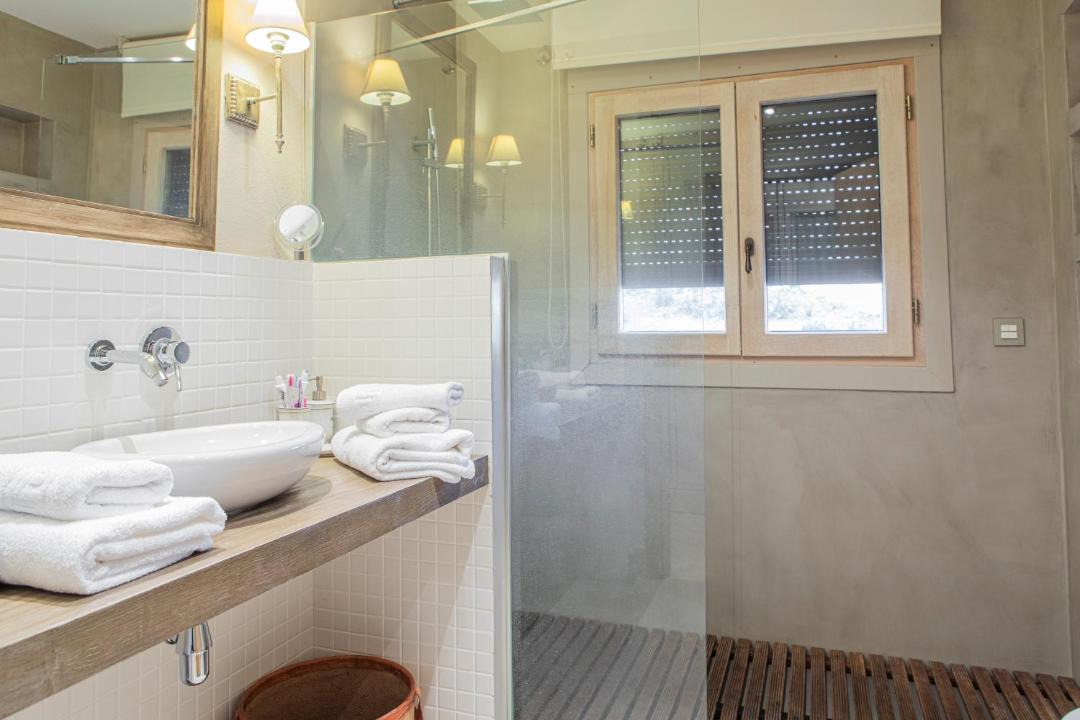 Photo of Bathroom in San Martin de Trevejo
