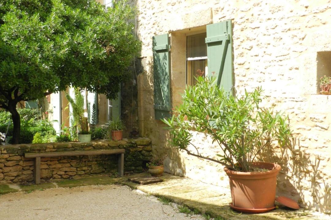 Photo of Buildings in Argilliers