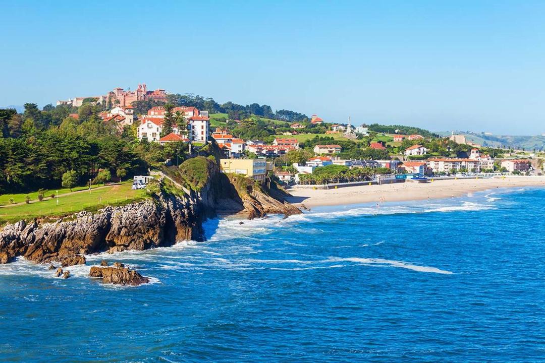 Photo of Others in Comillas