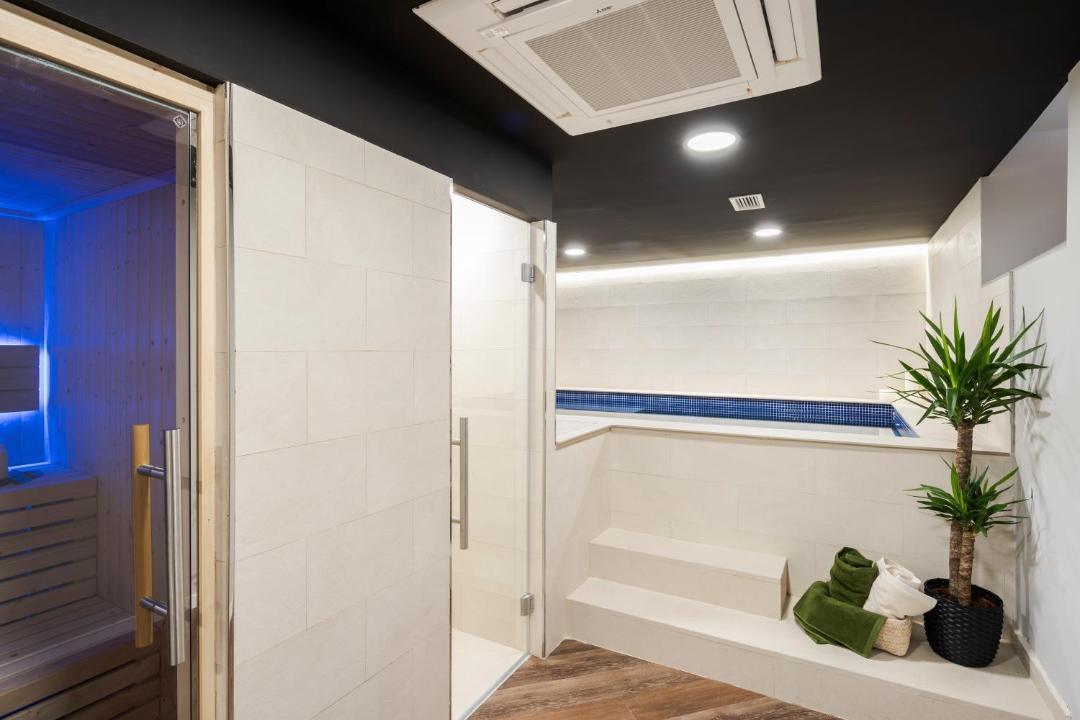 Photo of Bathroom in Embajadores