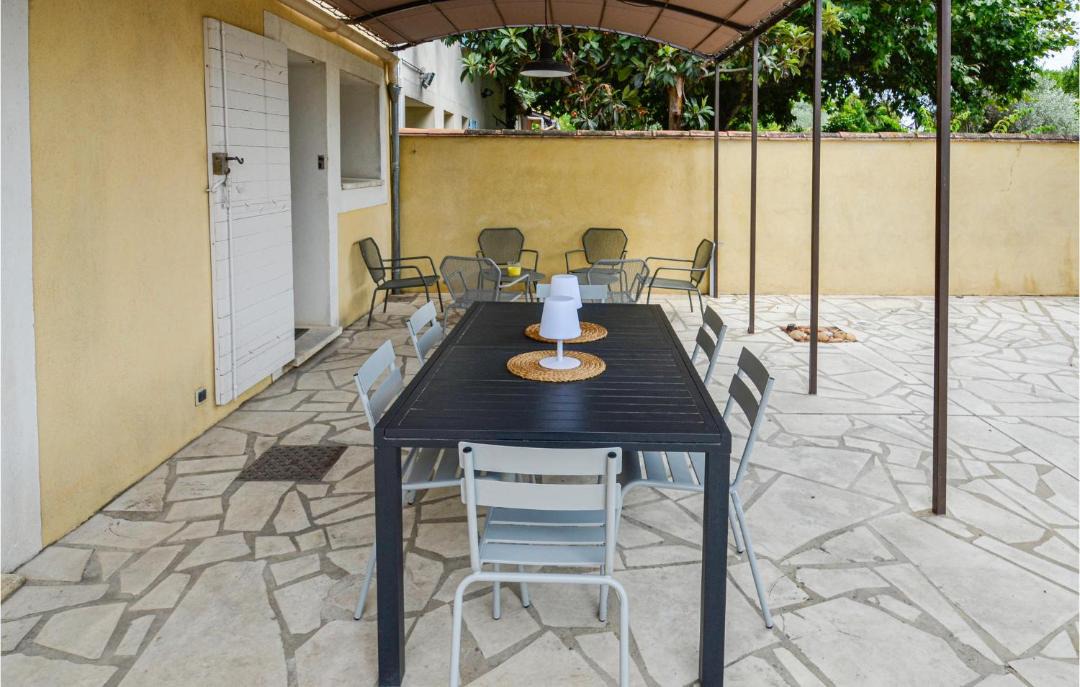 Photo of Patio Balcony in Chateauneuf-de-Gadagne