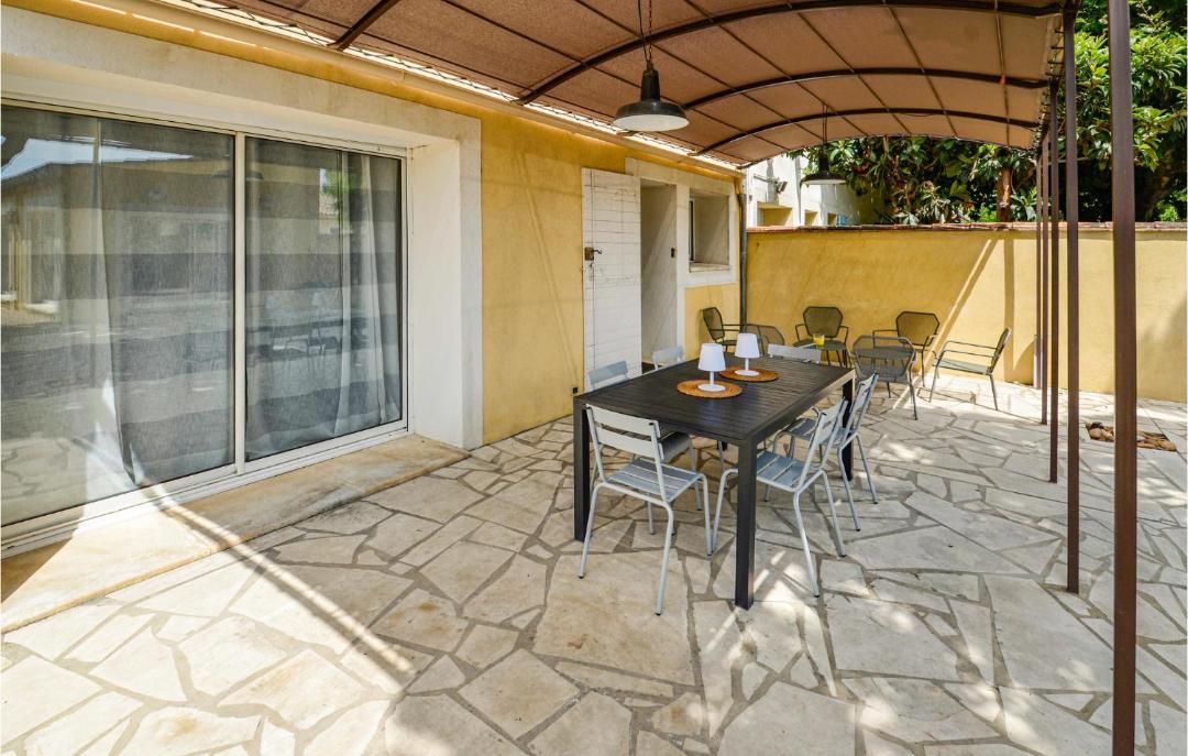 Photo of Patio Balcony in Chateauneuf-de-Gadagne
