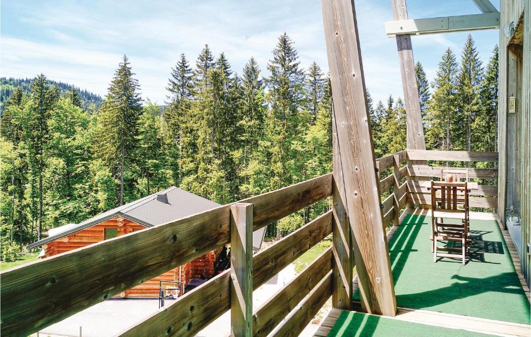 Photo of Patio Balcony in Premanon
