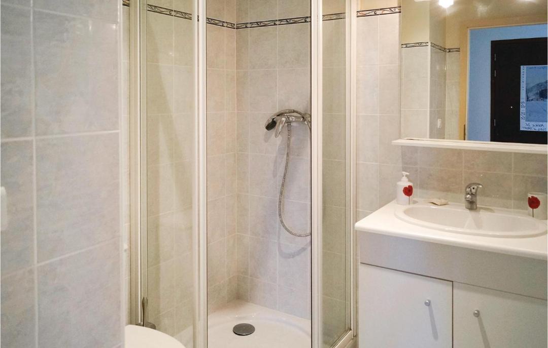 Photo of Bathroom in Premanon