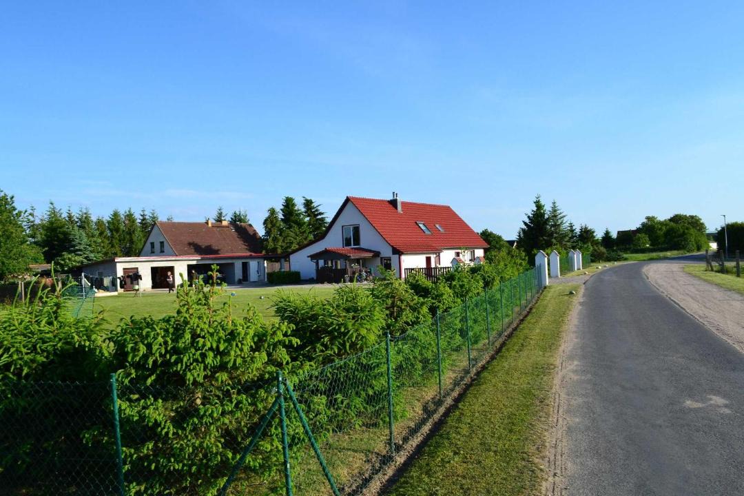 Photo of Others in Bentzin