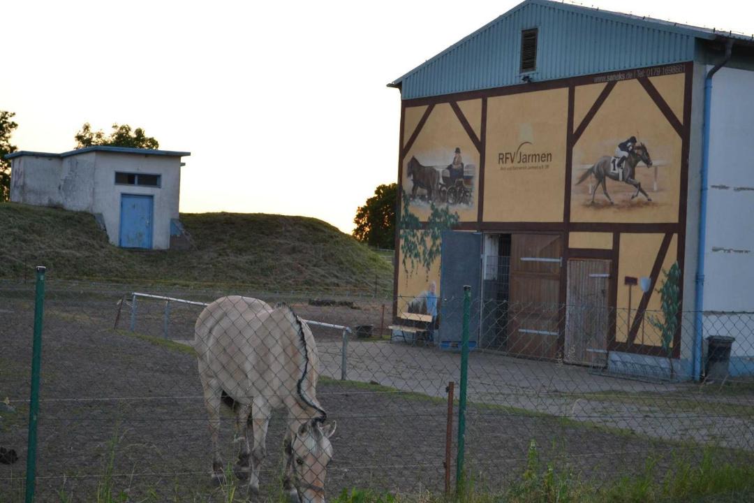 Photo of Others in Bentzin