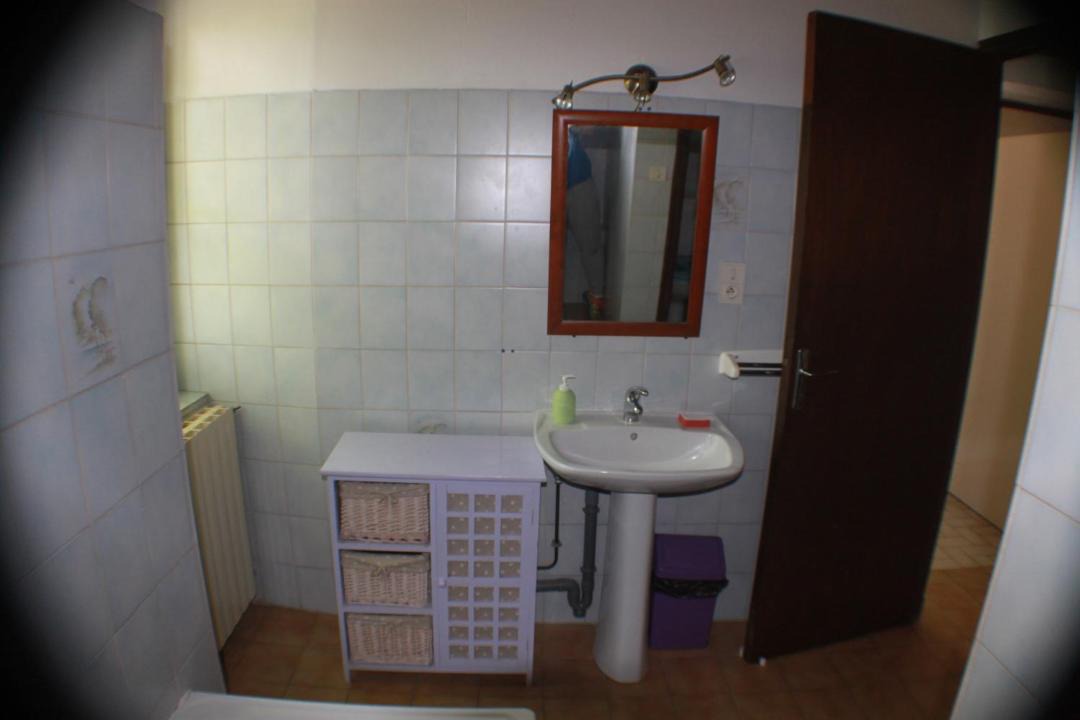 Photo of Bathroom in Saint-Etienne-de-Boulogne
