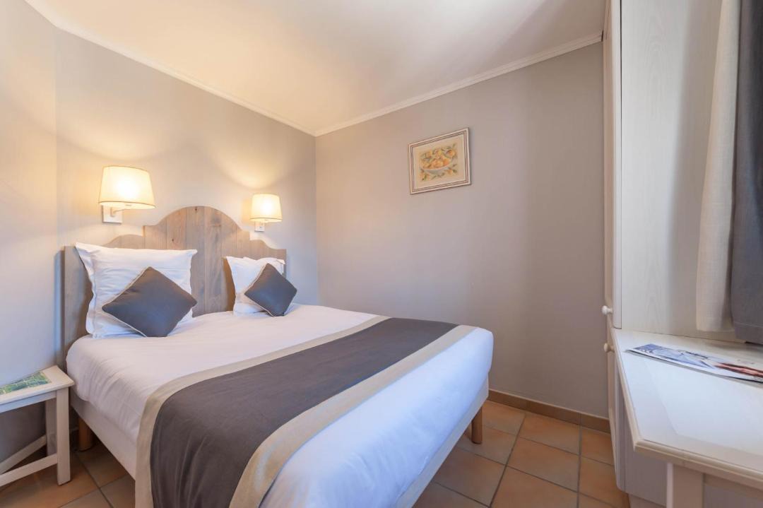 Photo of Bedroom in Pont Royal