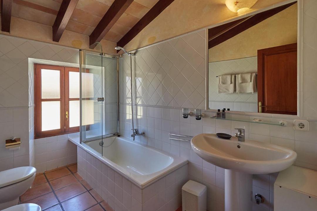 Photo of Bathroom in Sineu