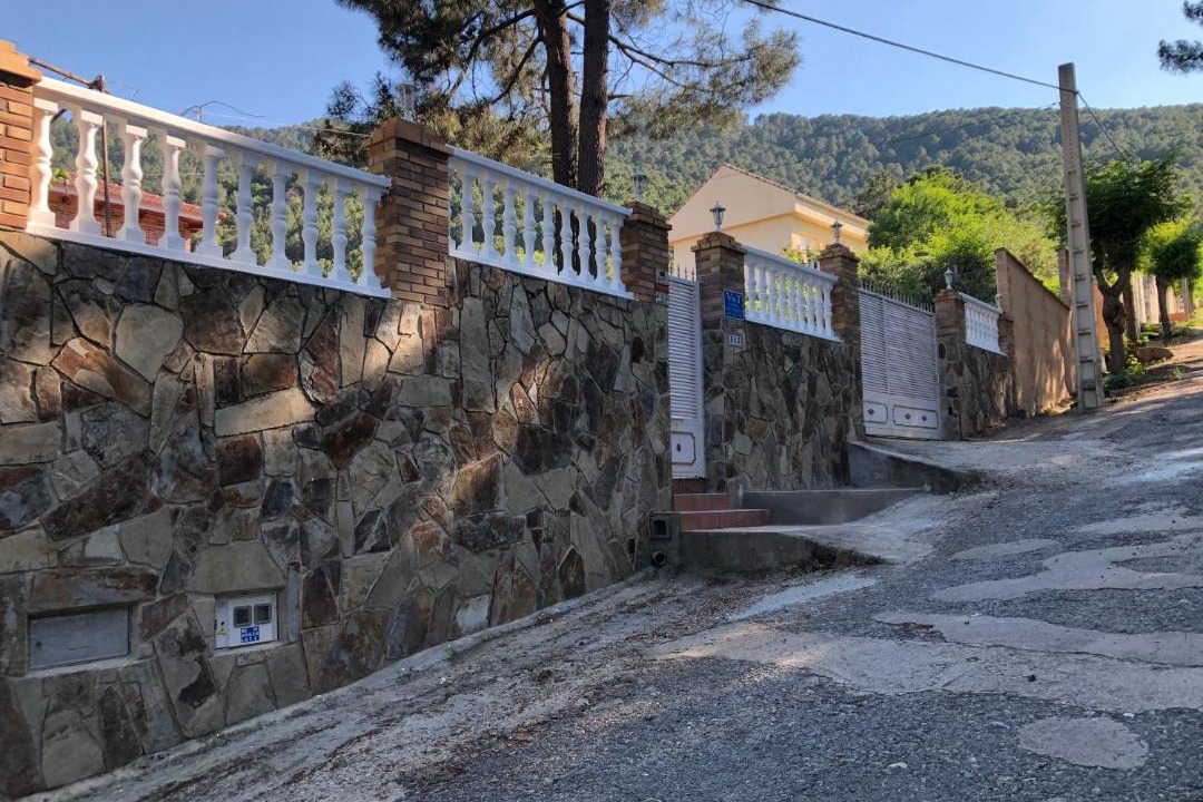 Photo of Buildings in El Tiemblo