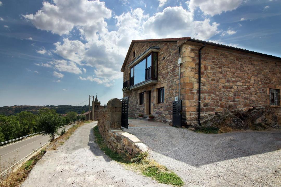 Photo of Buildings in Hermandad de Campoo de Suso