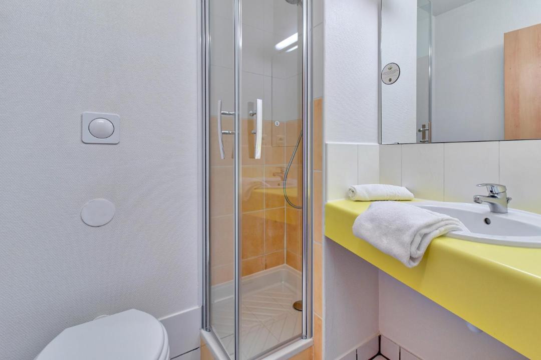 Photo of Bathroom in Lescar