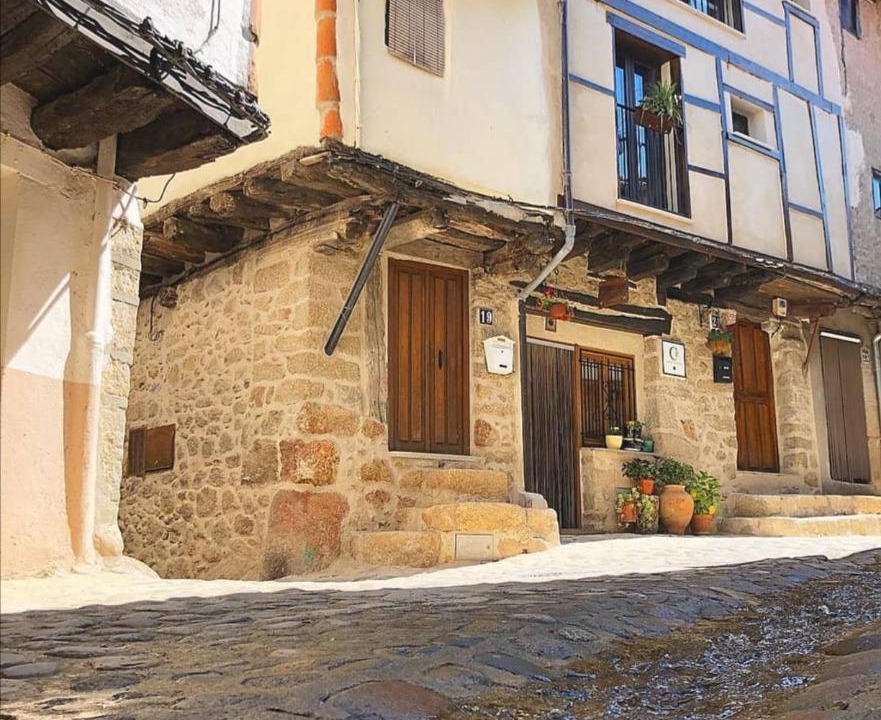 Photo of Buildings in San Martin de Trevejo