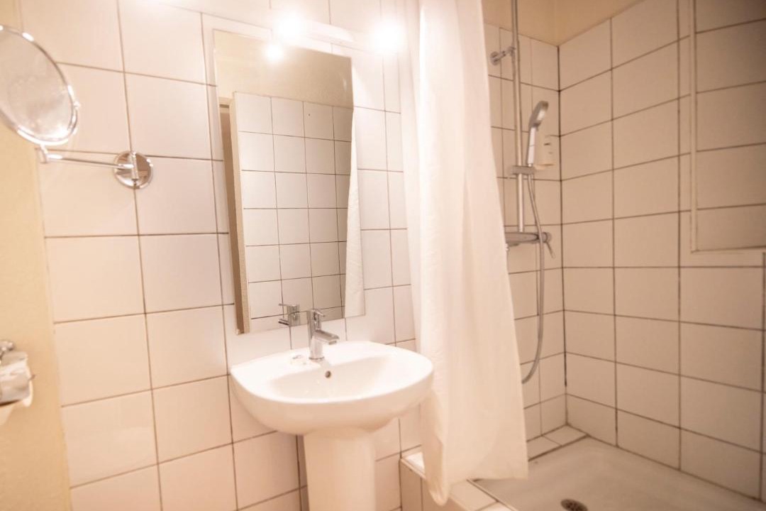 Photo of Bathroom in La Llotja-Born