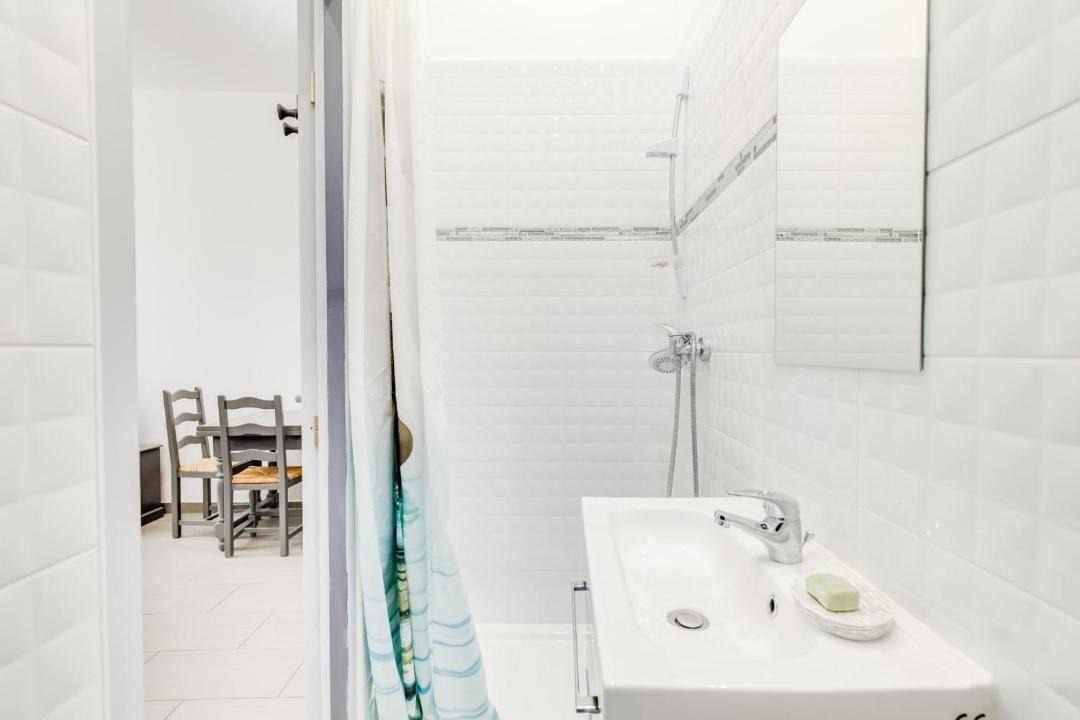 Photo of Bathroom in 5th Arrondissement