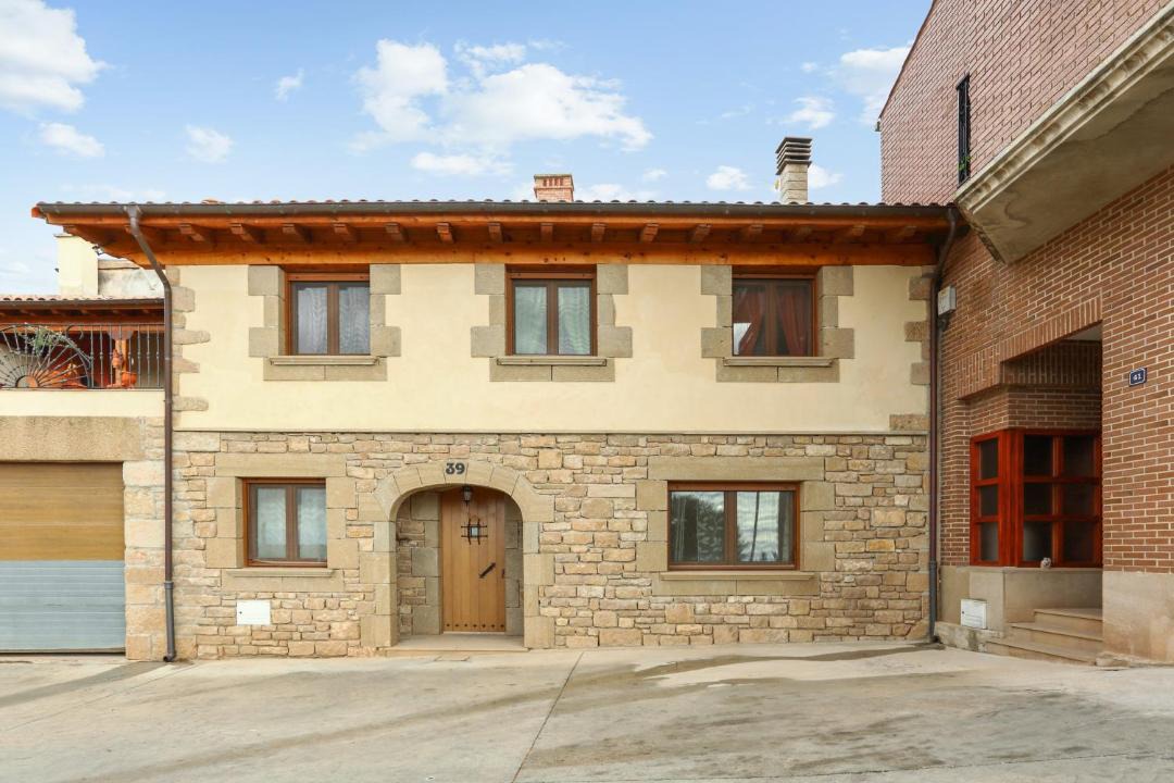 Photo of Buildings in Arellano