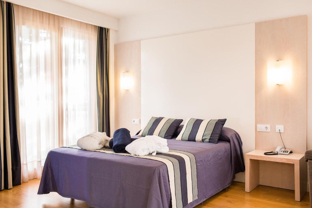 Photo of Bedroom in Cala Blanca