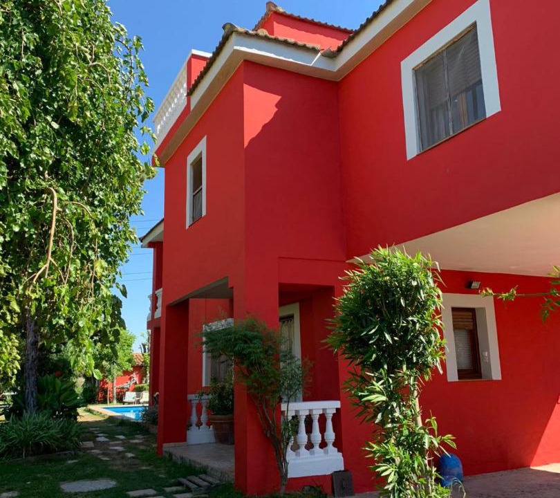 Photo of Buildings in Pinseque