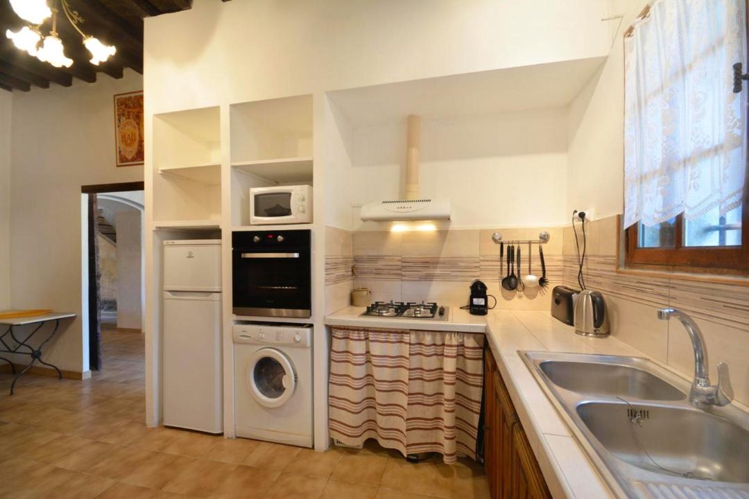 Photo of Kitchen in Saintes-Maries-de-la-Mer