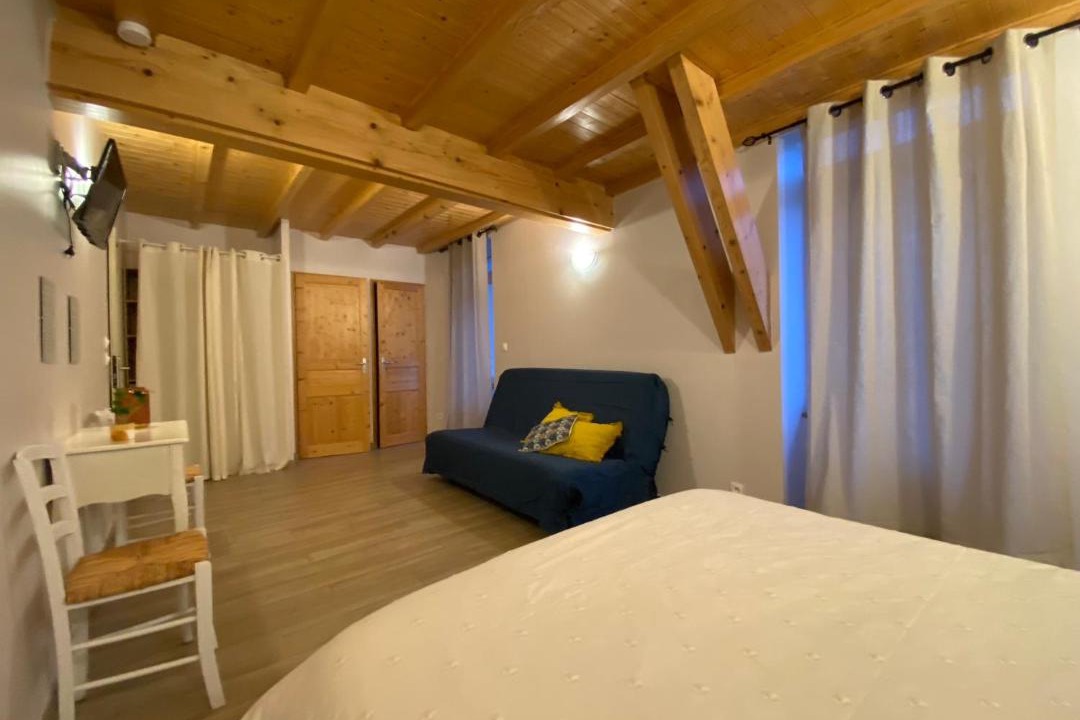 Photo of Bedroom in Chanos-Curson