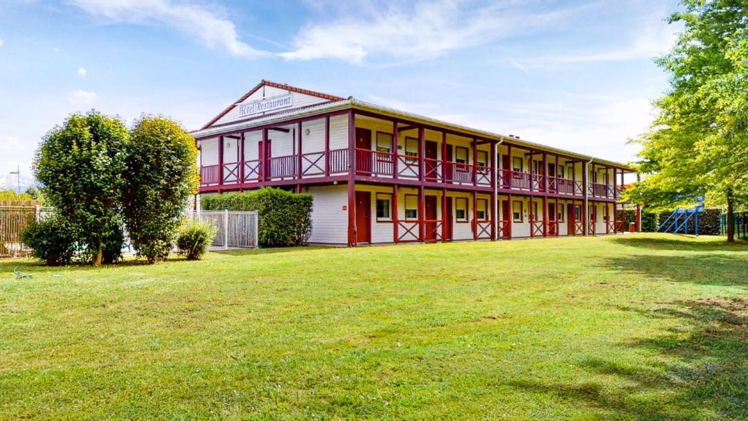 Photo of Buildings in Ibos