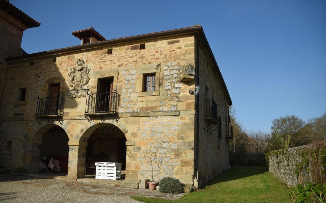 Photo of Buildings in Entrambasaguas