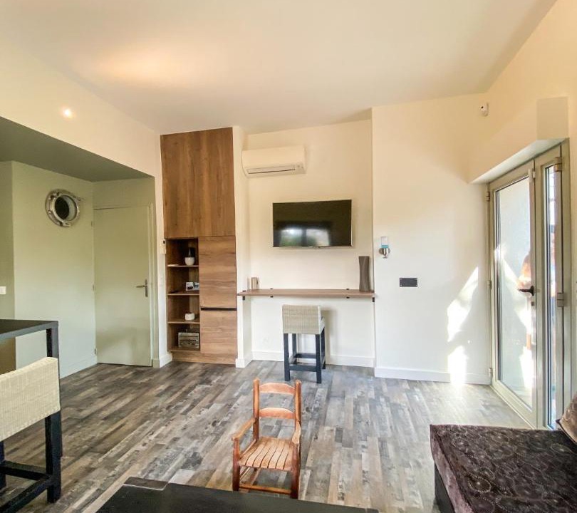 Photo of Livingroom in St.-Remy-de-Provence