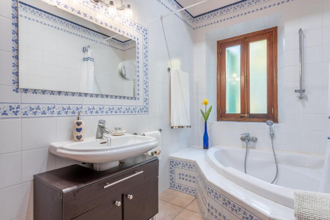 Photo of Bathroom in Deia