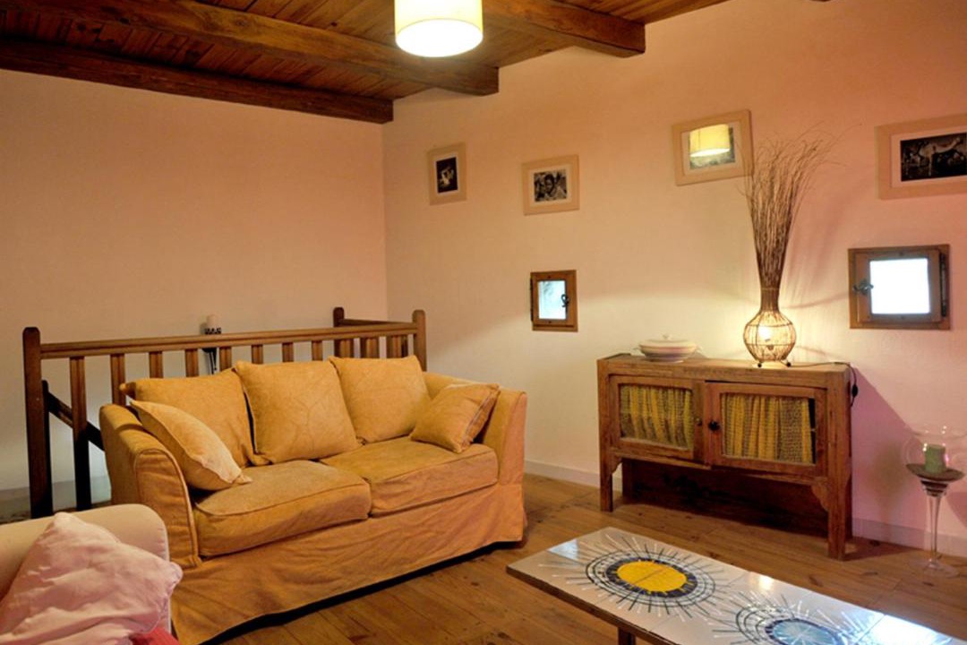 Photo of Livingroom in Vesseaux