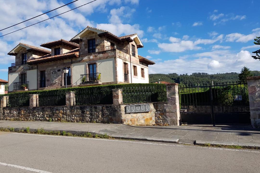 Photo of Buildings in Liendo