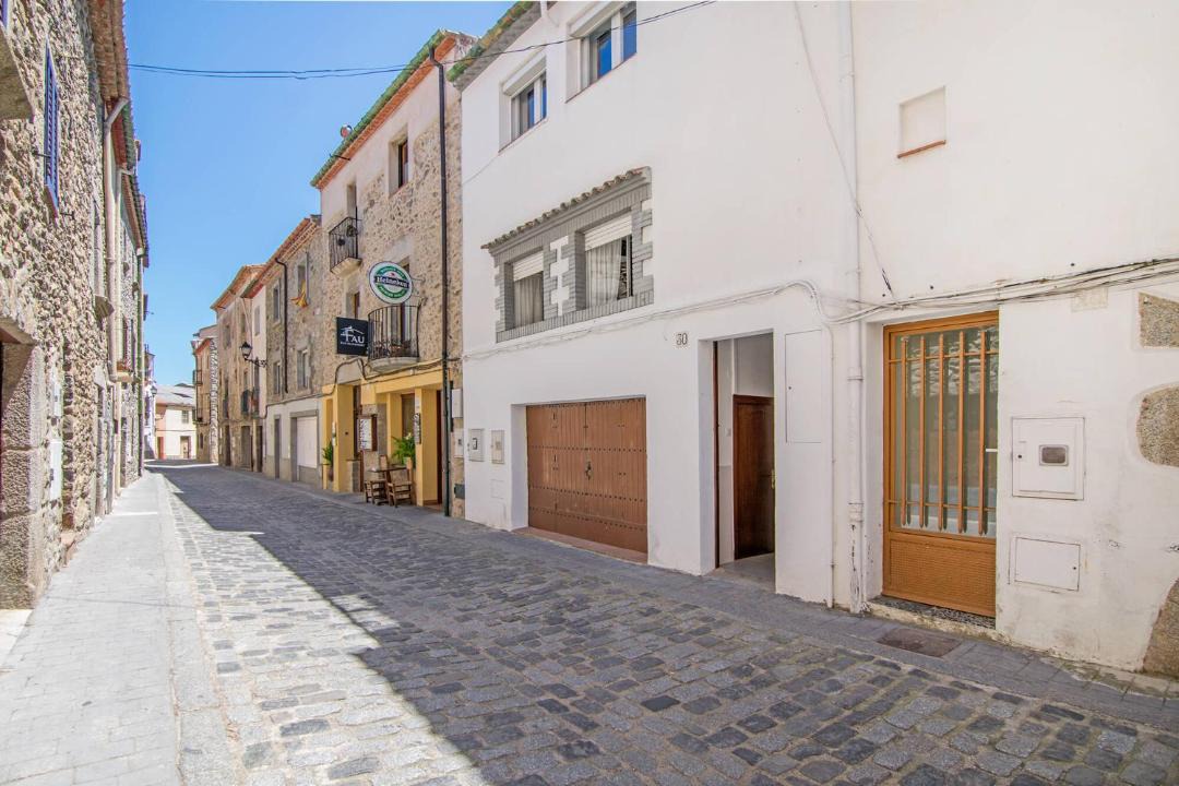 Photo of Buildings in Macanet de Cabrenys