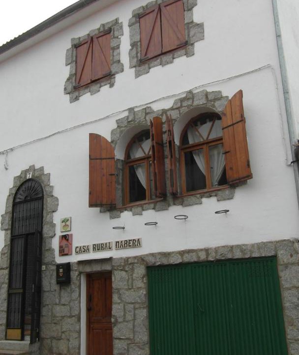 Photo of Buildings in Endrinal