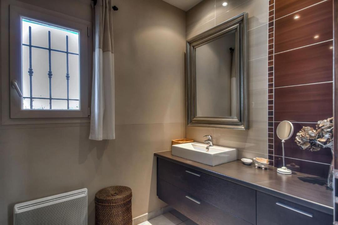 Photo of Bathroom in Eygalieres