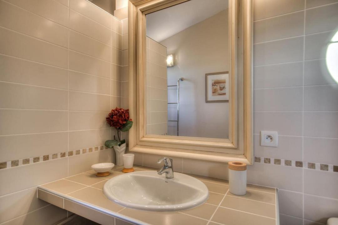 Photo of Bathroom in Eygalieres