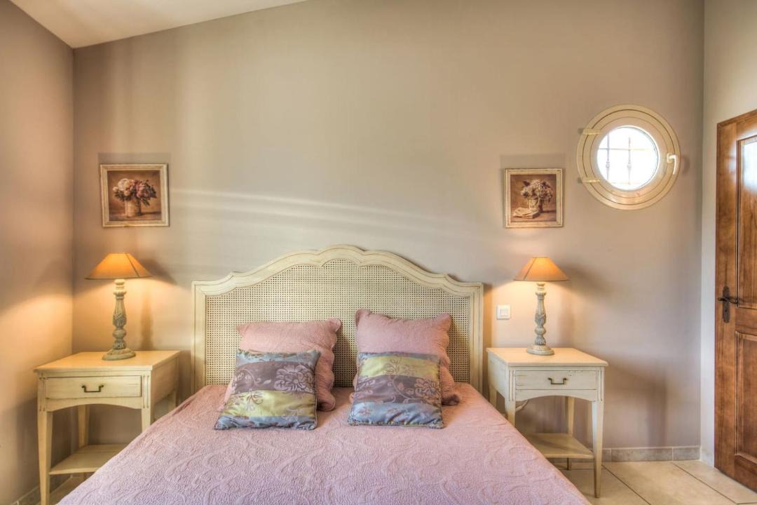 Photo of Bedroom in Eygalieres