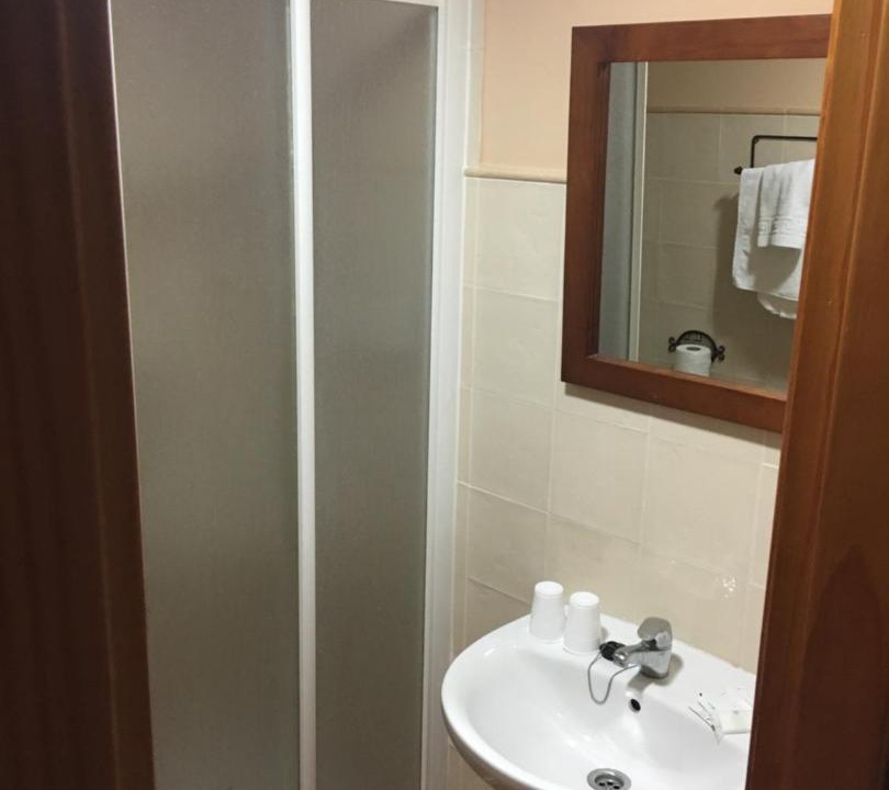 Photo of Bathroom in Sacedon