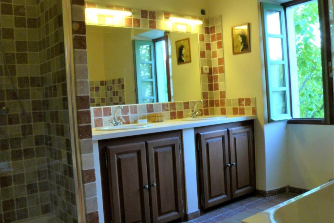Photo of Bathroom in Aubussargues