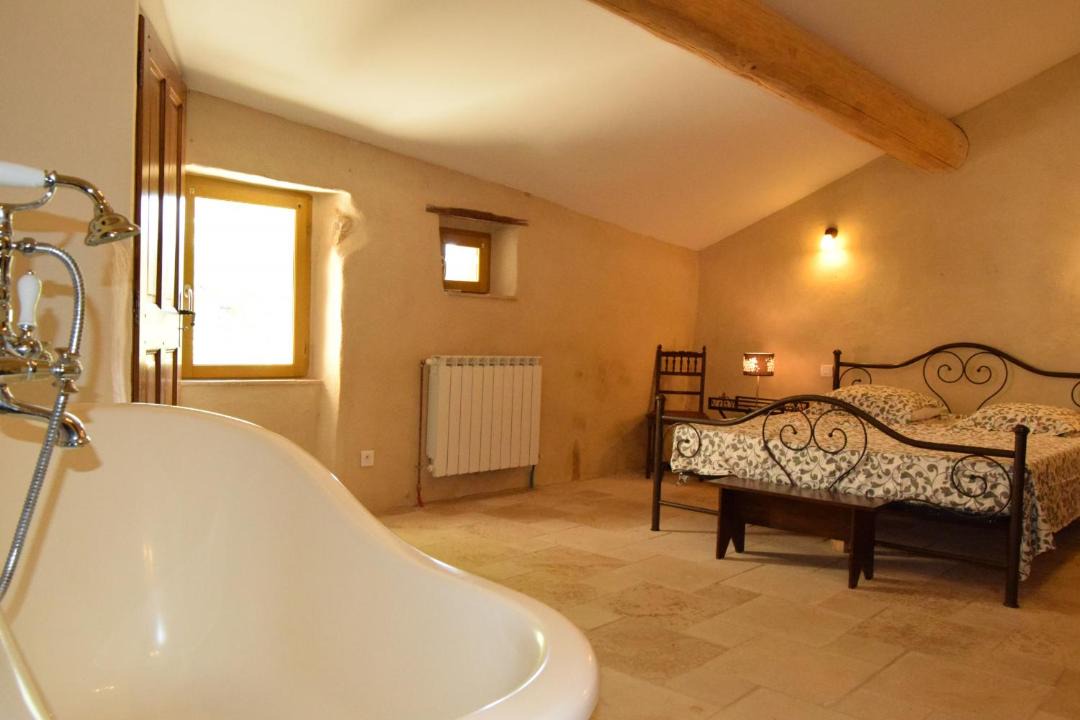 Photo of Bedroom in Eygalieres