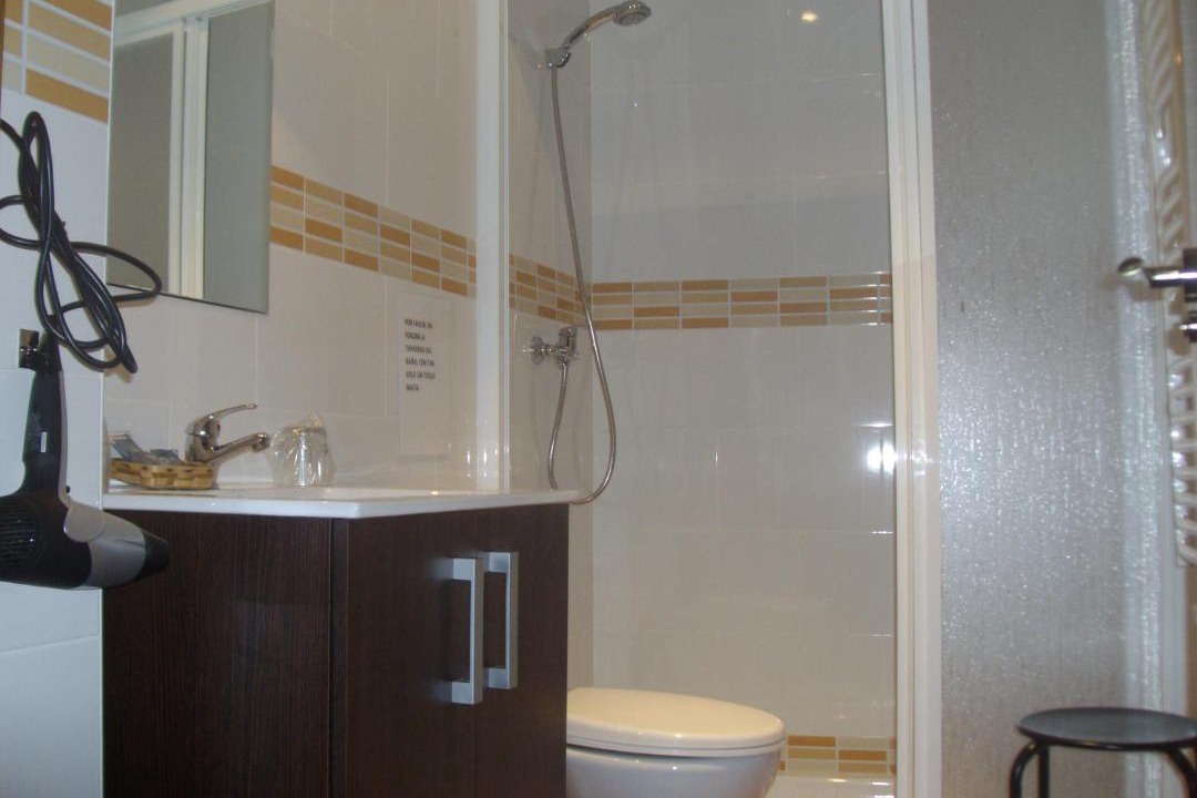 Photo of Bathroom in Cerezo