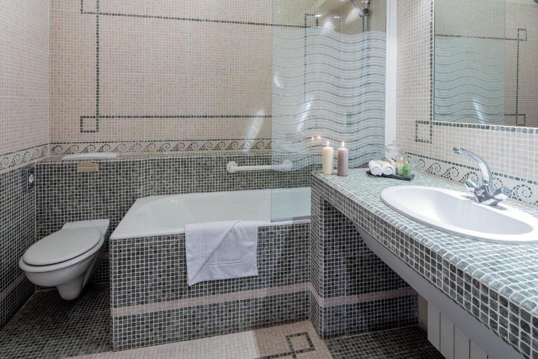 Photo of Bathroom in Salon-de-Provence