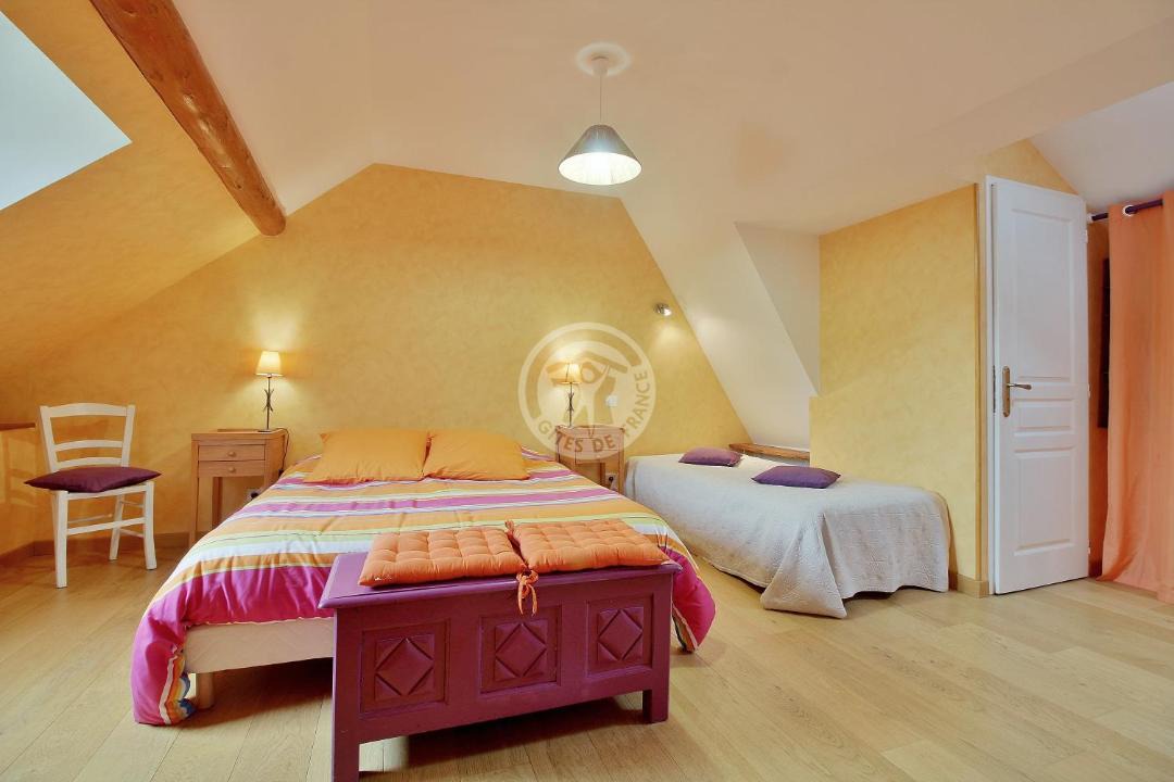 Photo of Bedroom in Campan