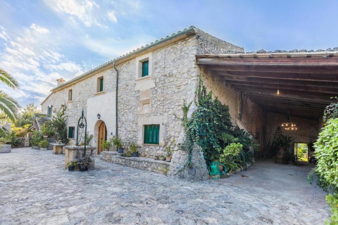 Photo of Buildings in Pollensa