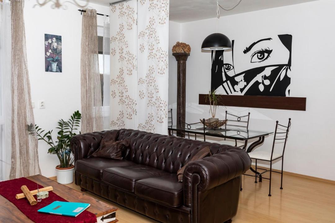 Photo of Livingroom in Uhrineves