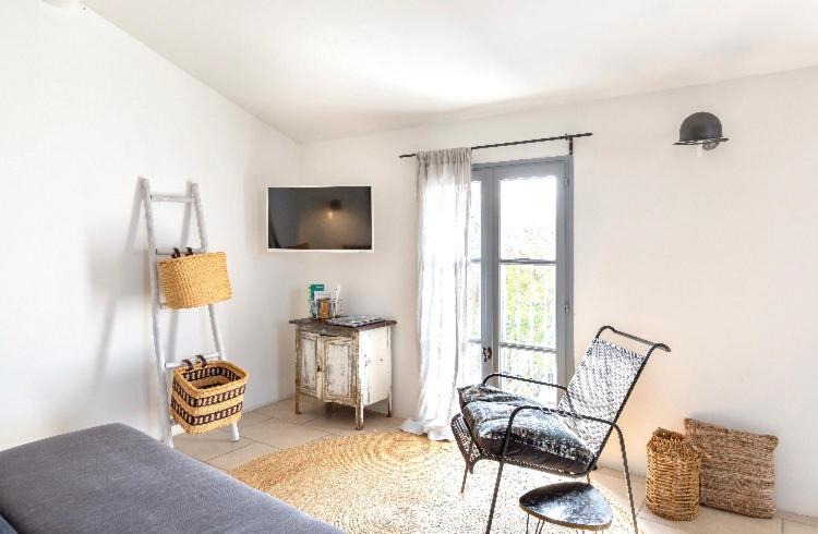Photo of Livingroom in L'Isle-sur-la-Sorgue