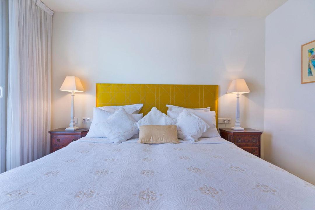 Photo of Bedroom in Golden Mile