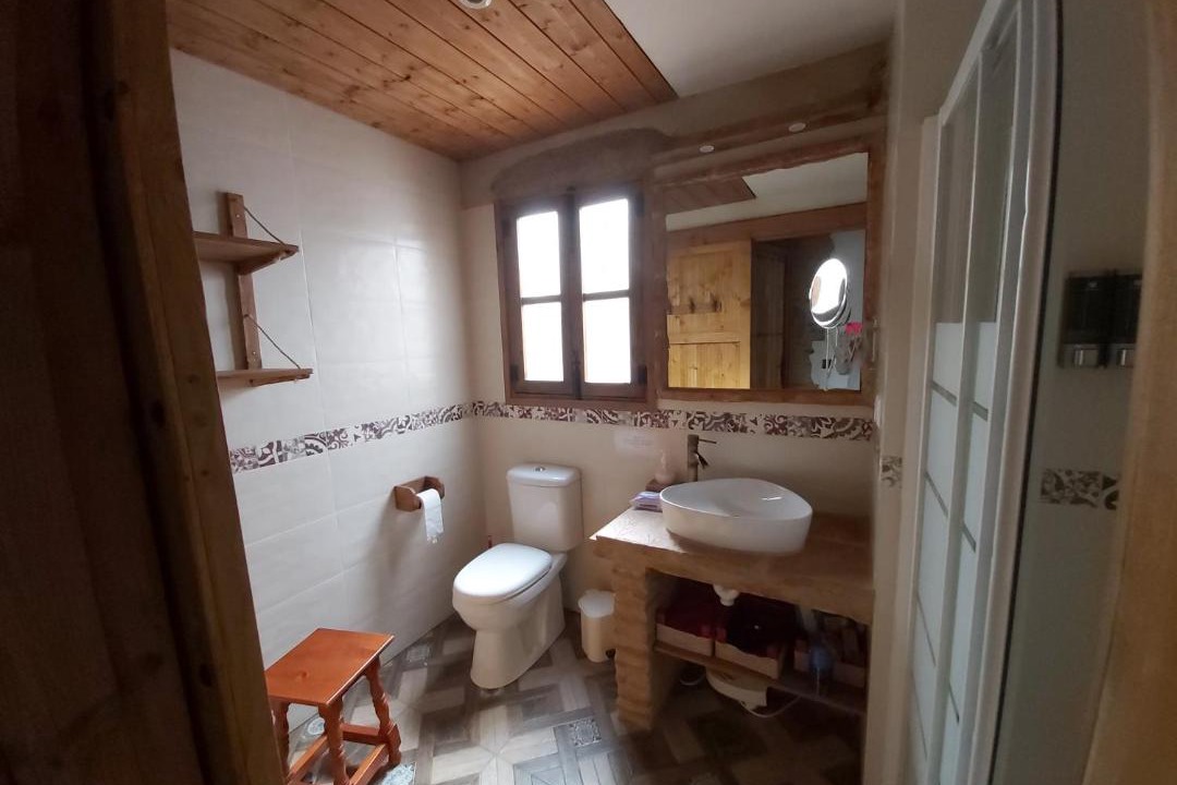 Photo of Bathroom in Arroyomolinos de Montanchez