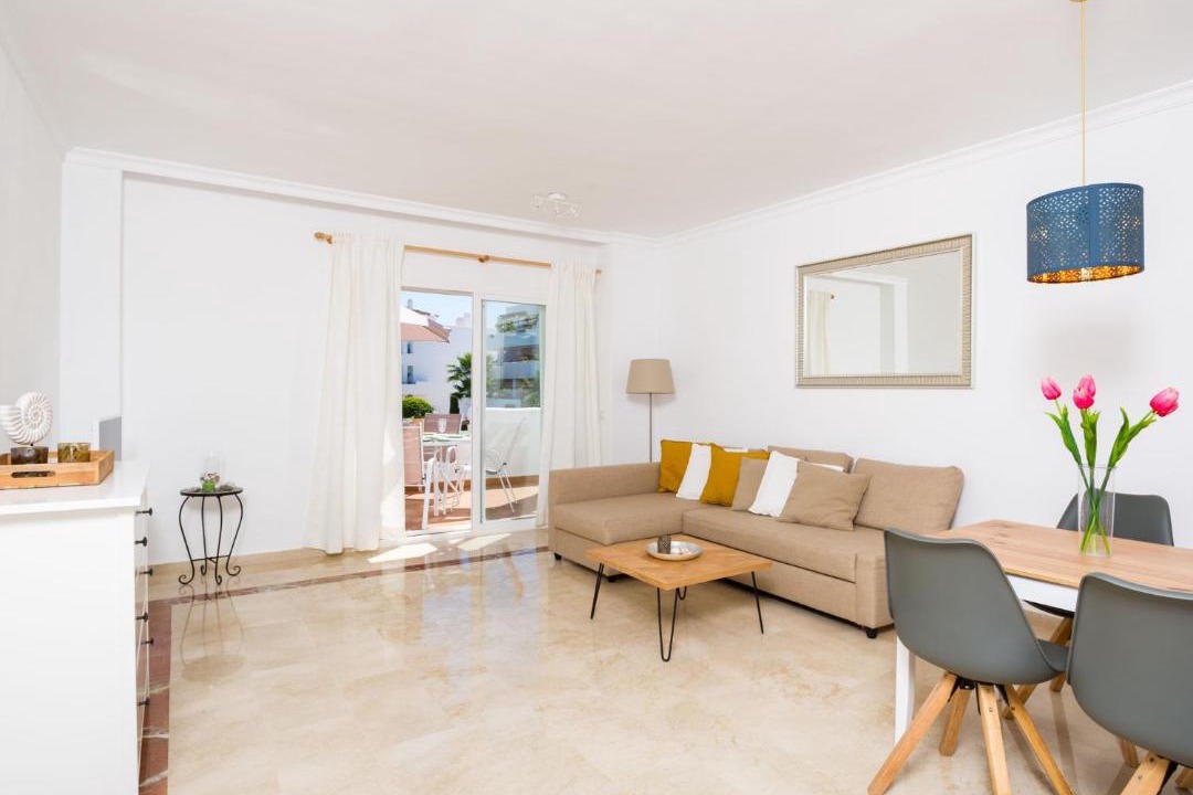 Photo of Livingroom in New Golden Mile